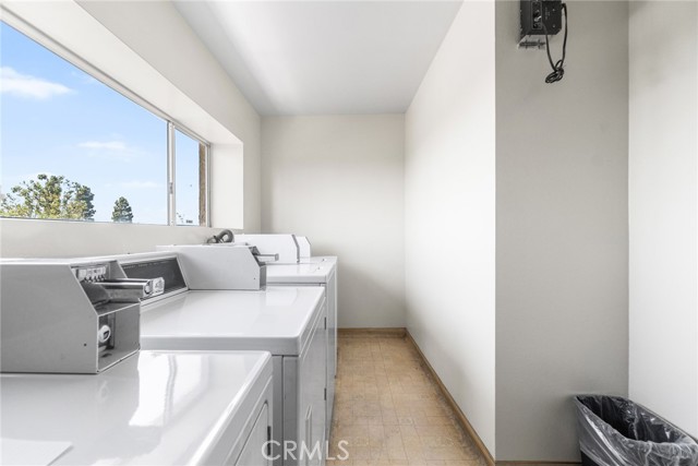 4505 California Avenue, Long Beach CA: https://media.crmls.org/medias/982aa1f9-4138-4ec0-b31b-f727ea754a5d.jpg