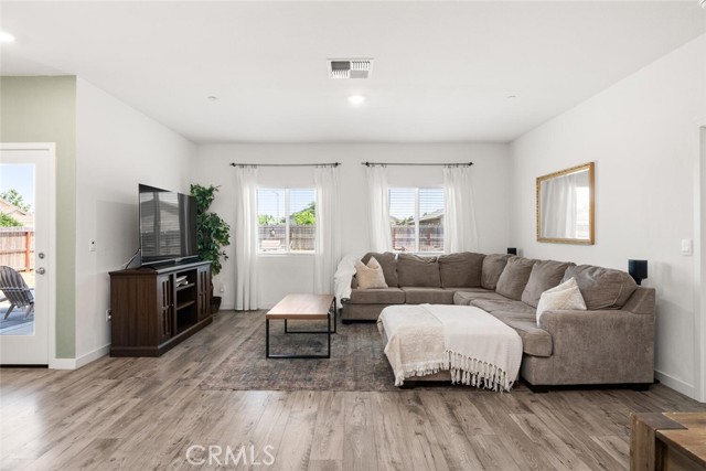 1507 Oakwood Drive, Orland CA: https://media.crmls.org/medias/982b0b20-77a7-4ffb-b3b5-fe8c62417782.jpg