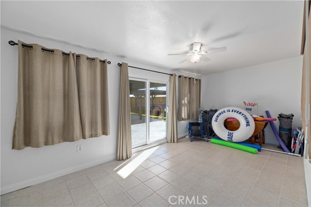 9332 Evelyn Avenue, California City CA: https://media.crmls.org/medias/982b1157-0ce3-4c48-aef6-30434501898a.jpg