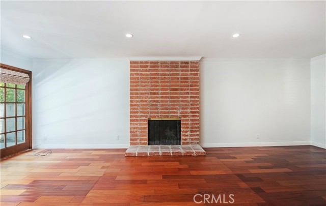 5819 Fairhaven Avenue, Woodland Hills CA: https://media.crmls.org/medias/982bd674-ef77-4bf6-9b2b-372238db3bc2.jpg