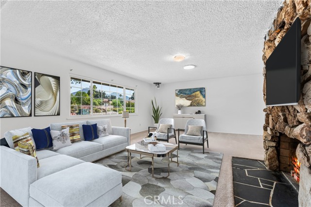 702 Scripps Drive, Claremont CA: https://media.crmls.org/medias/982c2bb8-a5f4-47ff-b141-d459a02f7daf.jpg