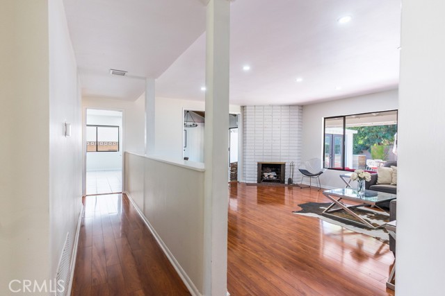 Detail Gallery Image 14 of 47 For 6563 Bianca, Van Nuys,  CA 91406 - 3 Beds | 2 Baths