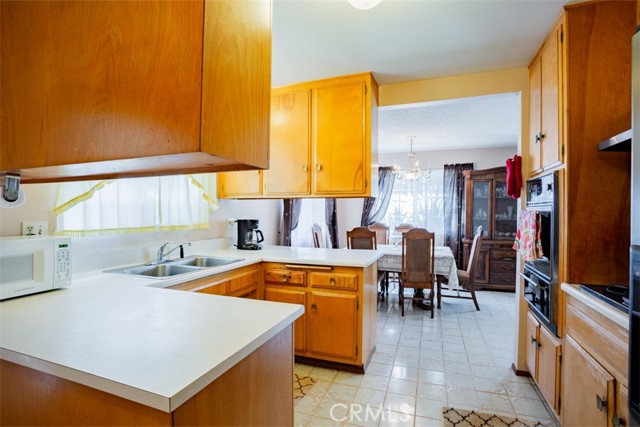 2405 Vail Avenue, Redondo Beach, California 90278, 3 Bedrooms Bedrooms, ,2 BathroomsBathrooms,Residential,Sold,Vail,DW23132215