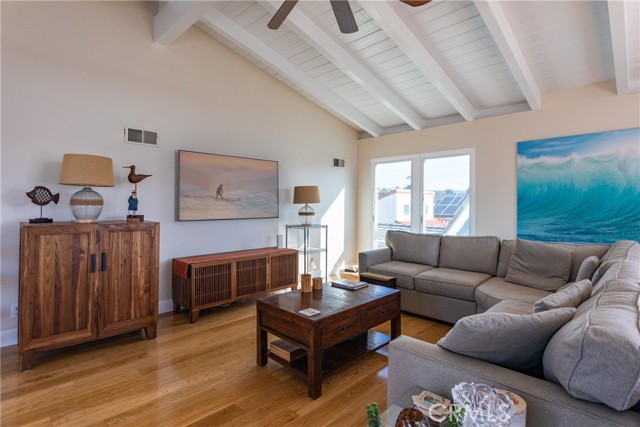 982d98ff F350 4414 9605 46d41b8e90cc