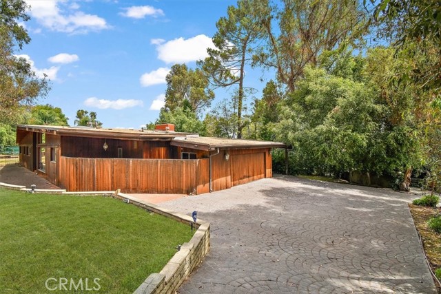 29240 Palos Verdes Drive East, Rancho Palos Verdes CA: https://media.crmls.org/medias/982da75b-3b1d-4a02-907c-8181d35658f1.jpg