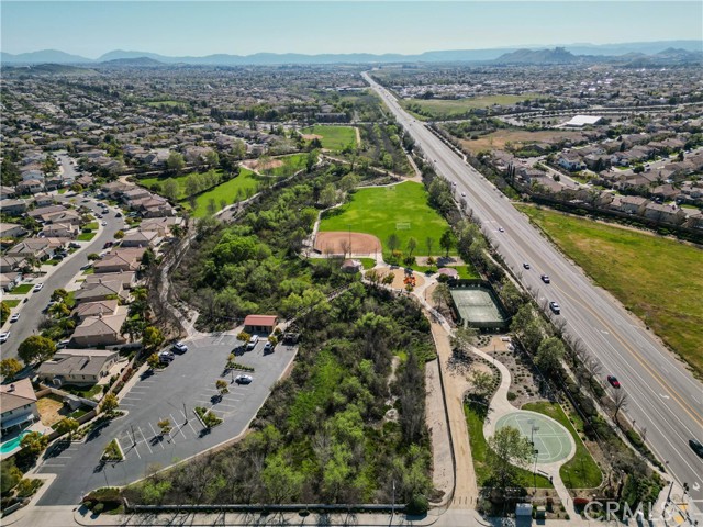 Detail Gallery Image 33 of 38 For 31923 Corte De Pinos, Winchester,  CA 92596 - 4 Beds | 3/1 Baths