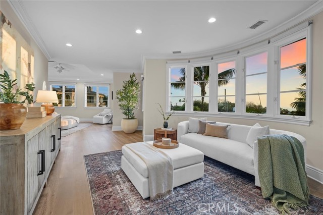 1000 Highview Ave, Manhattan Beach, California 90266, 5 Bedrooms Bedrooms, ,4 BathroomsBathrooms,Residential,For Sale,Highview Ave,SB25254287