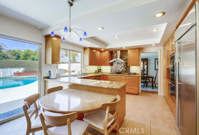 Detail Gallery Image 6 of 44 For 3681 Fenley Dr, Los Alamitos,  CA 90720 - 4 Beds | 3 Baths