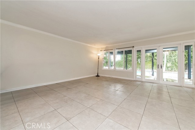 Detail Gallery Image 23 of 43 For 15305 Moulins Cir, Irvine,  CA 92604 - 4 Beds | 2/1 Baths