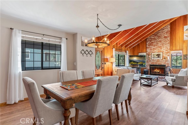 1364 Toronto Drive, Lake Arrowhead CA: https://media.crmls.org/medias/98317c99-5d6d-4768-bea4-fd2795334b5a.jpg