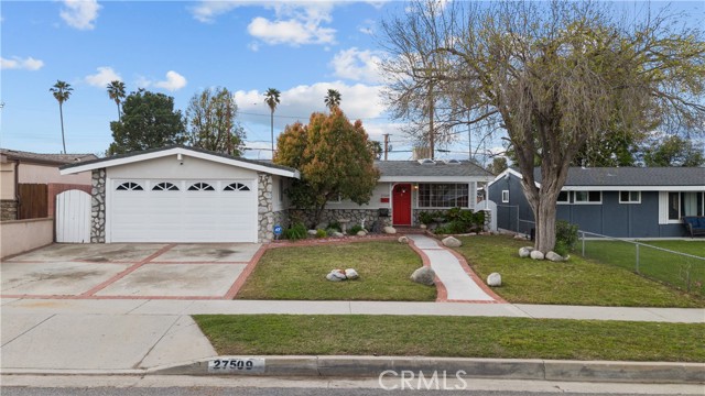 Detail Gallery Image 27 of 27 For 27509 Esterbrook Ave, Canyon Country,  CA 91351 - 3 Beds | 2 Baths