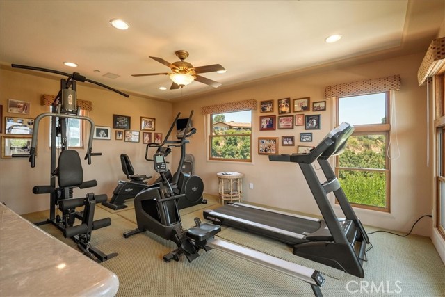 1917 Santa Margarita Drive, Fallbrook CA: https://media.crmls.org/medias/9831a010-5fc0-4404-ab5b-a3686c10a5e7.jpg