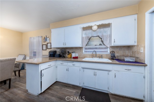 Detail Gallery Image 12 of 28 For 526 Sonora St, San Bernardino,  CA 92404 - 3 Beds | 2 Baths