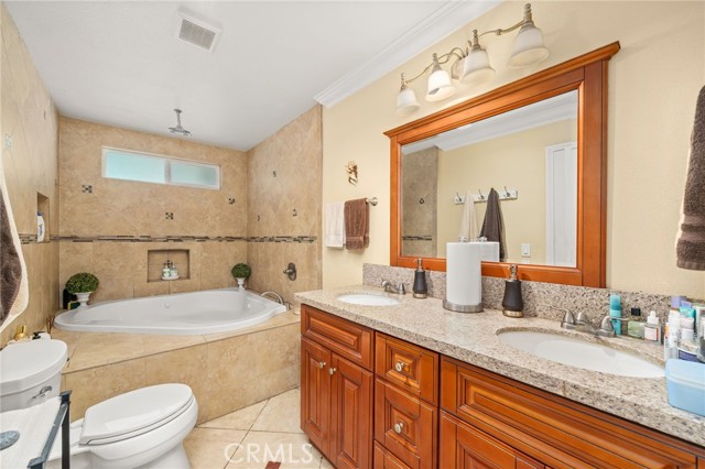 Detail Gallery Image 17 of 62 For 11267 Jerry Pl, Cerritos,  CA 90703 - 3 Beds | 3 Baths