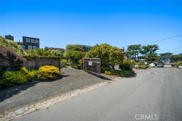 373 Bristol Street, Cambria CA: https://media.crmls.org/medias/9834c8cc-c620-412a-b7e3-2210c1455f28.jpg