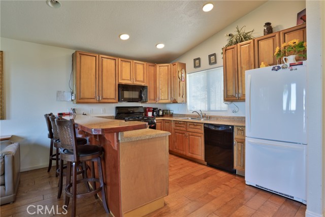 Detail Gallery Image 10 of 56 For 23377 Crestview Ln, Crestline,  CA 92325 - 3 Beds | 2 Baths