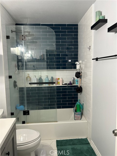 10591 Lakeside S Drive, Garden Grove CA: https://media.crmls.org/medias/9838ef6f-5a11-4dde-a1a0-cfd3b4b22cc1.jpg