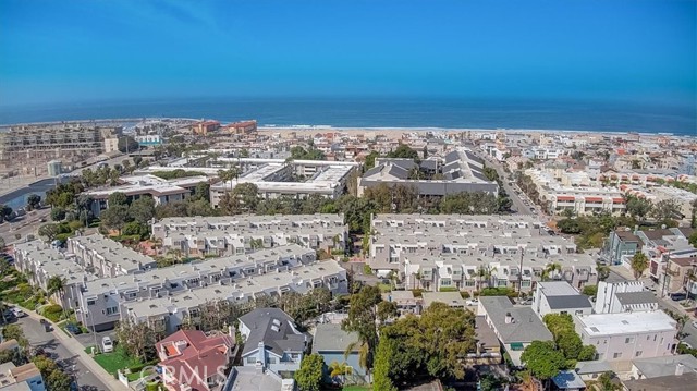 120 Hill Street, Hermosa Beach, California 90254, 3 Bedrooms Bedrooms, ,3 BathroomsBathrooms,Residential,Sold,Hill,SB22073459