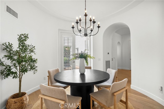 26814 Fairlain Drive, Valencia CA: https://media.crmls.org/medias/983a249e-9318-4fae-93fc-145fdb8da6e4.jpg