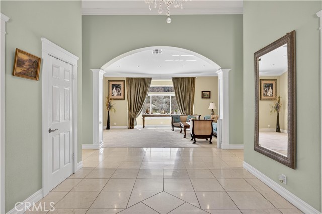 Detail Gallery Image 6 of 56 For 37321 Ironwood Dr, Yucaipa,  CA 92399 - 4 Beds | 3/1 Baths