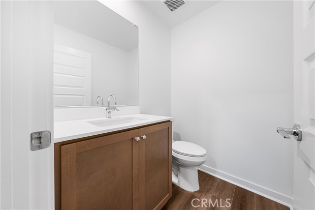 Detail Gallery Image 10 of 26 For 559 via Vallarta, Camarillo,  CA 93012 - 3 Beds | 2/2 Baths