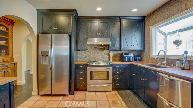 Detail Gallery Image 17 of 55 For 4975 Sepulveda, San Bernardino,  CA 92404 - 3 Beds | 2 Baths