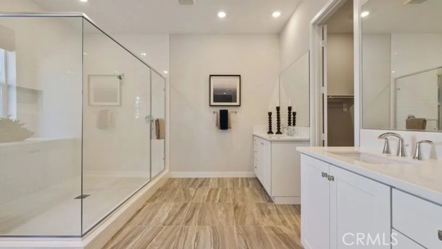 Detail Gallery Image 12 of 29 For 27225 Cranmore Way #302,  Valencia,  CA 91381 - 4 Beds | 3 Baths