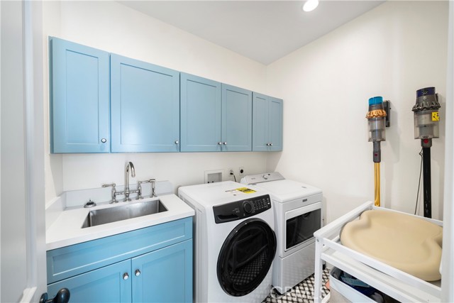 Detail Gallery Image 26 of 34 For 7 Vintage, Newport Beach,  CA 92660 - 4 Beds | 3/1 Baths