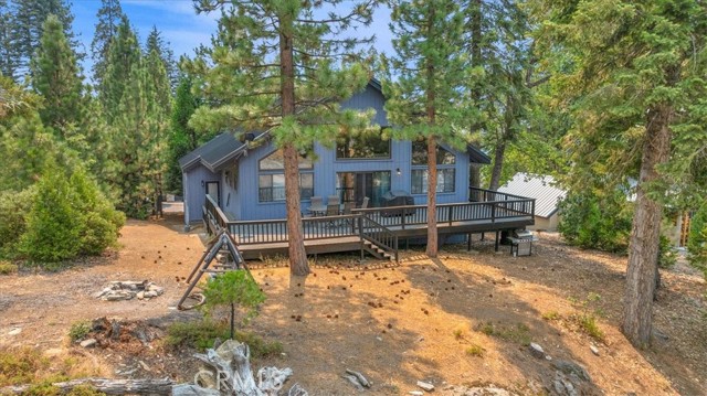 Detail Gallery Image 4 of 59 For 39536 Musick Falls Rd, Shaver Lake,  CA 93664 - 4 Beds | 2 Baths
