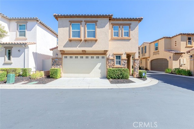 Detail Gallery Image 2 of 22 For 40542 Calla Lilly, Murrieta,  CA 92563 - 3 Beds | 2/1 Baths