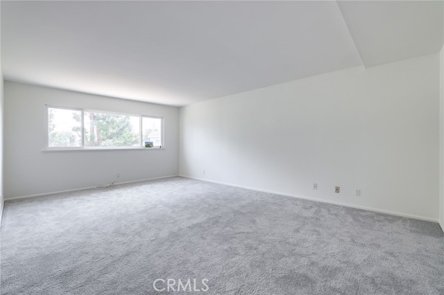 Detail Gallery Image 11 of 15 For 19082 Plum Tree Ln, Huntington Beach,  CA 92646 - 4 Beds | 3 Baths