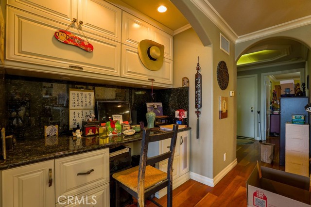 Detail Gallery Image 16 of 26 For 5103 Marina Pacifica Drive South #KEY# 20,  Long Beach,  CA 90803 - 1 Beds | 1 Baths