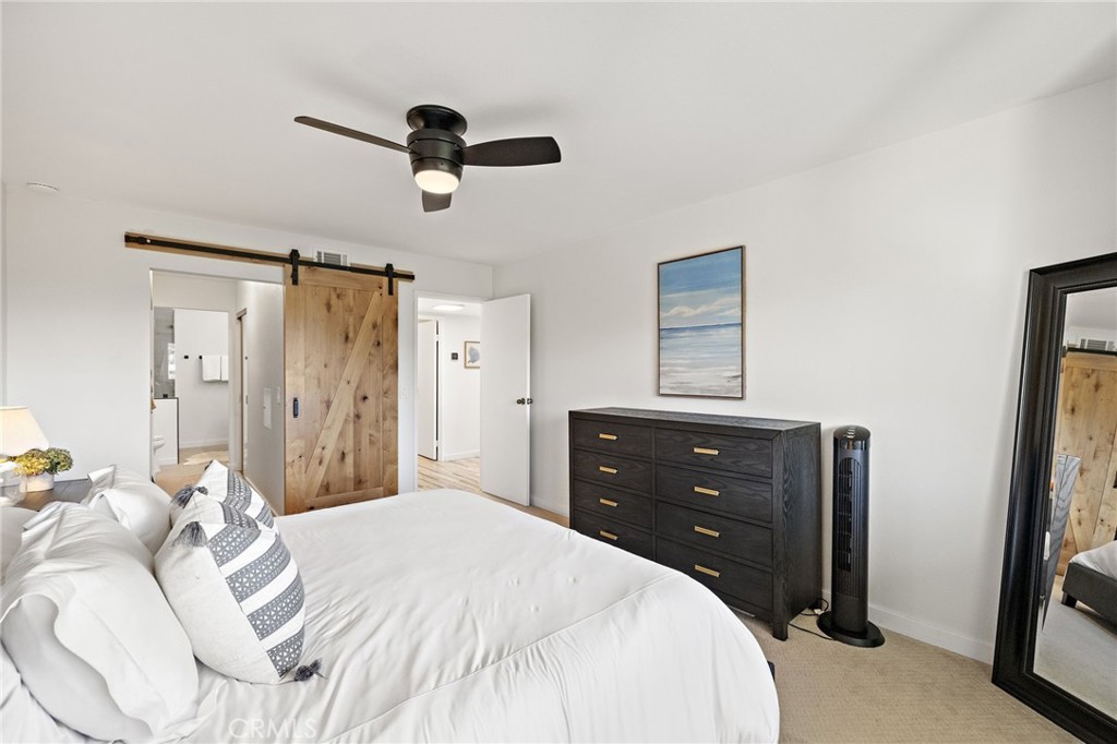 983f5446 B327 4e10 B560 6c439ed394ad