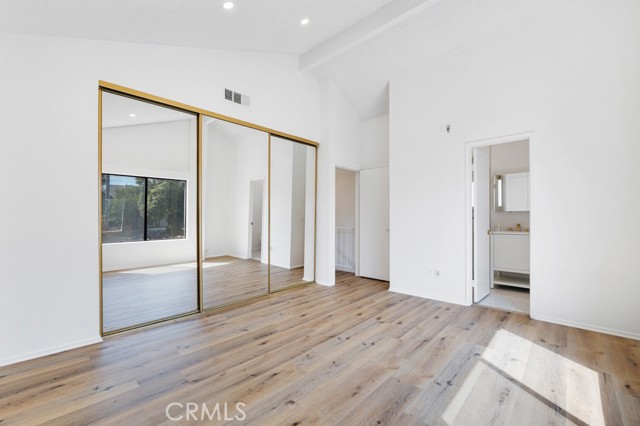 Detail Gallery Image 12 of 28 For 9635 Sepulveda Bld #1,  North Hills,  CA 91343 - 3 Beds | 2/1 Baths