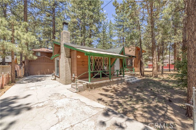 941 Anita Avenue, Big Bear City CA: https://media.crmls.org/medias/98404685-3df8-4f81-85aa-d4a9bc944263.jpg