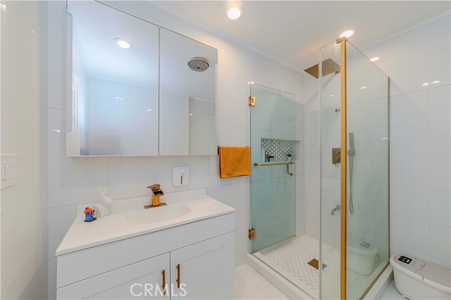 Detail Gallery Image 21 of 32 For 358 S Gramercy Pl #201,  Los Angeles,  CA 90020 - 2 Beds | 2 Baths