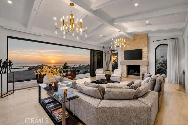 922 EMERALD BAY, Laguna Beach CA: https://media.crmls.org/medias/9840a578-b6db-4f1d-b7c6-f307b3156ed2.jpg
