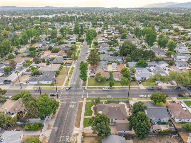 501 E 5th Street, Ontario CA: https://media.crmls.org/medias/9840b6b6-dcd6-49cf-bcf0-2c559b0efd2b.jpg