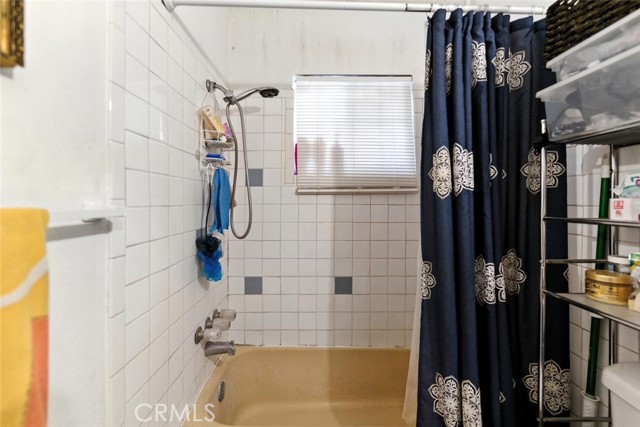 8876 Cypress Avenue, Riverside CA: https://media.crmls.org/medias/9843d8ea-aca2-4a4d-bd28-4ace733e70b3.jpg