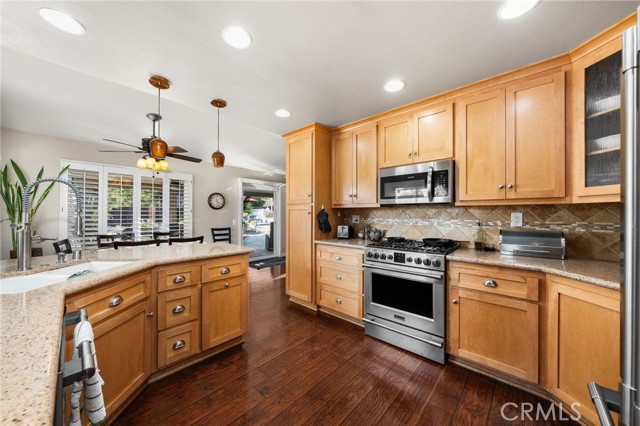 Detail Gallery Image 9 of 58 For 12409 Foxhound Cir, Moreno Valley,  CA 92555 - 4 Beds | 2 Baths