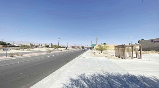 72921 Ramon Road, Thousand Palms, California 92276, ,Commercial Sale,For Sale,72921 Ramon Road,CRSW25143564