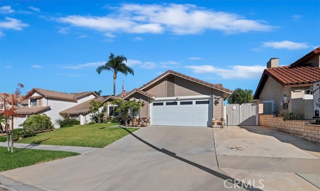 Detail Gallery Image 4 of 34 For 1921 Lynwood, Corona,  CA 92881 - 3 Beds | 2 Baths