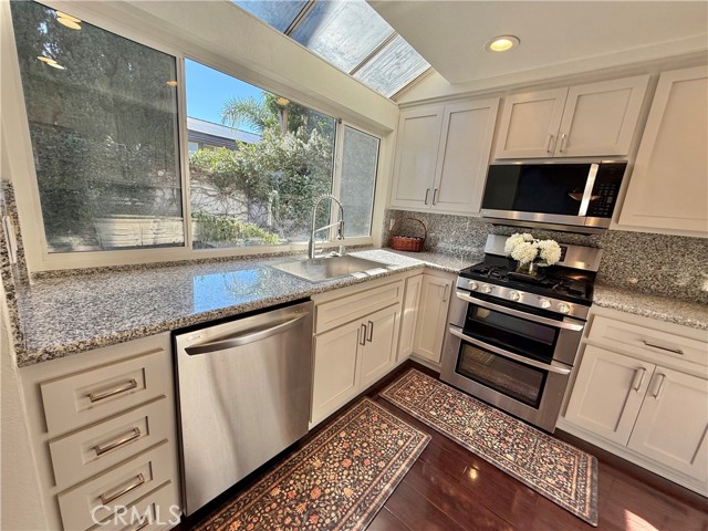 Detail Gallery Image 24 of 69 For 19624 Crystal Hills, Porter Ranch,  CA 91326 - 3 Beds | 3 Baths