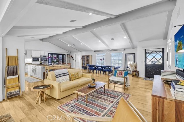 Detail Gallery Image 3 of 24 For 2237 Golden Cir, Newport Beach,  CA 92660 - 3 Beds | 2 Baths