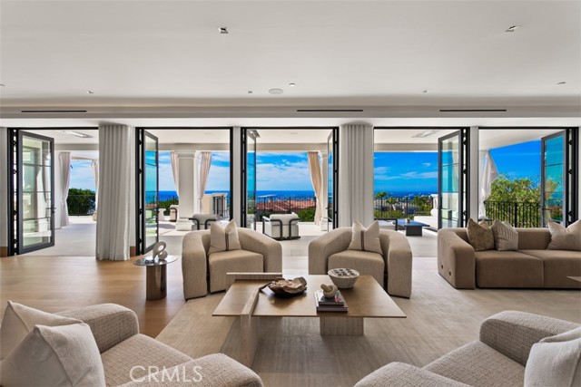 Detail Gallery Image 13 of 74 For 7 Sailview, Newport Coast,  CA 92657 - 7 Beds | 8/2 Baths