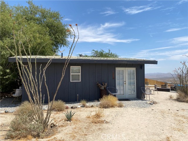 Detail Gallery Image 7 of 22 For 6161 Mirlo Rd, Yucca Valley,  CA 92284 - 2 Beds | 2 Baths