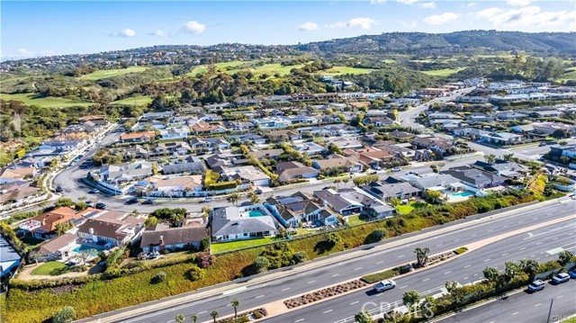 Detail Gallery Image 10 of 14 For 4600 Cortland, Corona Del Mar,  CA 92625 - 4 Beds | 4 Baths