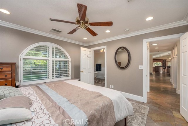 Detail Gallery Image 18 of 39 For 21975 Sunburst Ln, Red Bluff,  CA 96080 - 5 Beds | 5/1 Baths