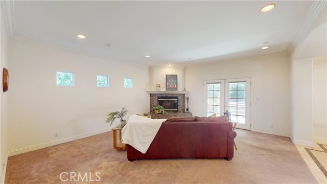 Detail Gallery Image 12 of 49 For 11054 Plainview Ave, Tujunga,  CA 91042 - 5 Beds | 3/1 Baths