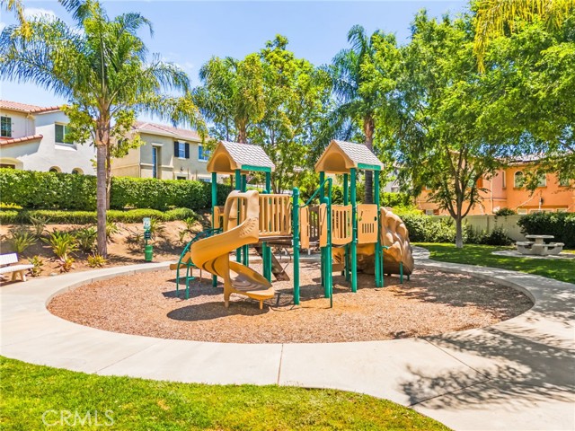 27620 Desert Gold Court, Murrieta CA: https://media.crmls.org/medias/98489574-0f92-46af-a2af-a33596013756.jpg